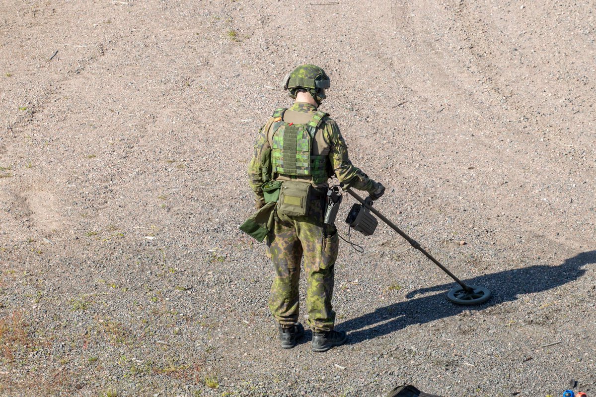 PorinPR's tweet image. Suomalainen kriisinhallintajoukko Libanonissa (#SKJL) koulutettiin huhti-heinäkuun aikana Säkylässä. Koulutus eteni nousujohteisesti yksittäisen sotilaan perustaidoista joukkokoulutusvaiheeseen. Joukon koulutus jatkuu toimialueella perehdytyksen ja jatkokoulutuksen muodossa.