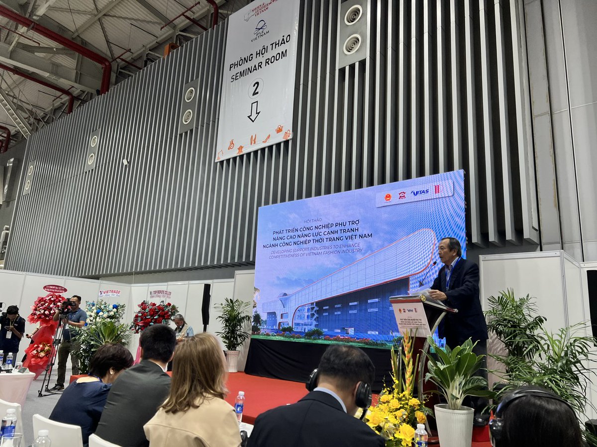 ITAHochiminh's tweet image. 👞🇮🇹 Italy joins Shoes and Leather Vietnam 2025 with top companies led by ASSOMAC @assomac_italia  
👉Come, visit and discover cutting-edge leather &amp;amp; footwear tech at the Italian Pavilion!
📍 July 9–11 | Ho Chi Minh City at SECC 
#MadeInItaly #Shoesandleathervietnam #LeatherTech