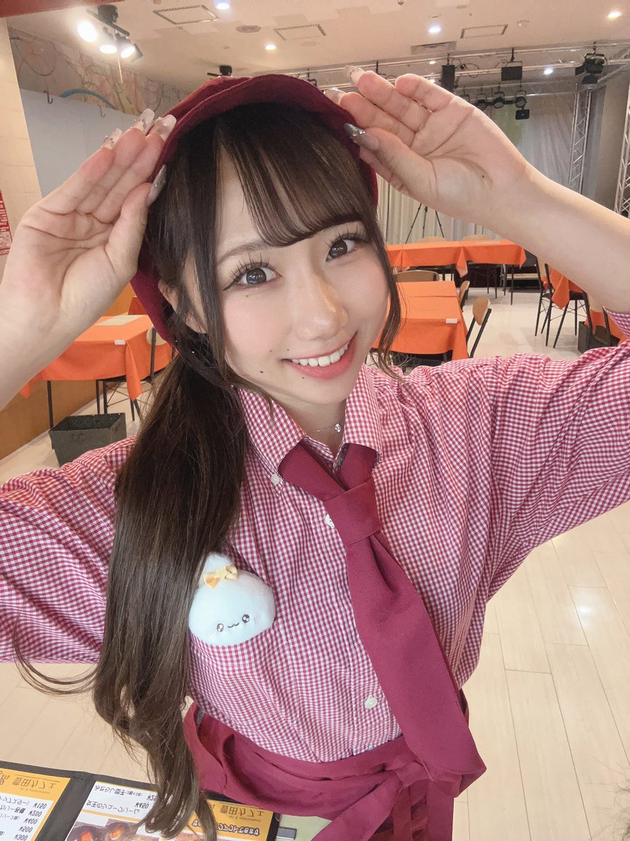 #みゆに会えるよ
7/17(木)ラストカフェ出勤です☕*°
✨️アーティストコラボカフェ✨️

🗣 17:00～20:00(3時間)
(学校の関係でみゆは
17時30分頃から参加します)
🎟️入場無料
・チェキ券1000円2ショット＋撮影可5分
・コラボメニュー1800円~
（2ショットチェキ撮影＆サイン付き）
