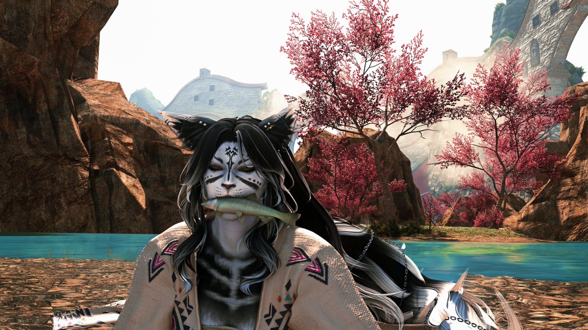 Om-Nom, Is this how fishing works?

#Hrothgar / #Hrothgal / #FFXIV