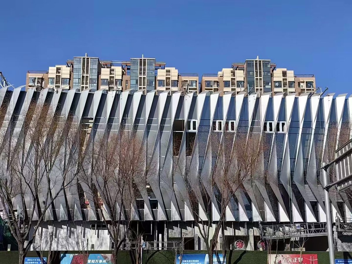 bwt_metal's tweet image. ✨ BEIJING PINGXIFU METRO ✨
Sailing into the future with our revolutionary stainless steel design ⛵
🔹 12m ultra-long BWT panels
🔹 Seamless single-bend molding
🔹 Dual frosted finish
🔹seamless splice
🔹 Dynamic light play from every angle
 #bwt_metal #MetroDesign