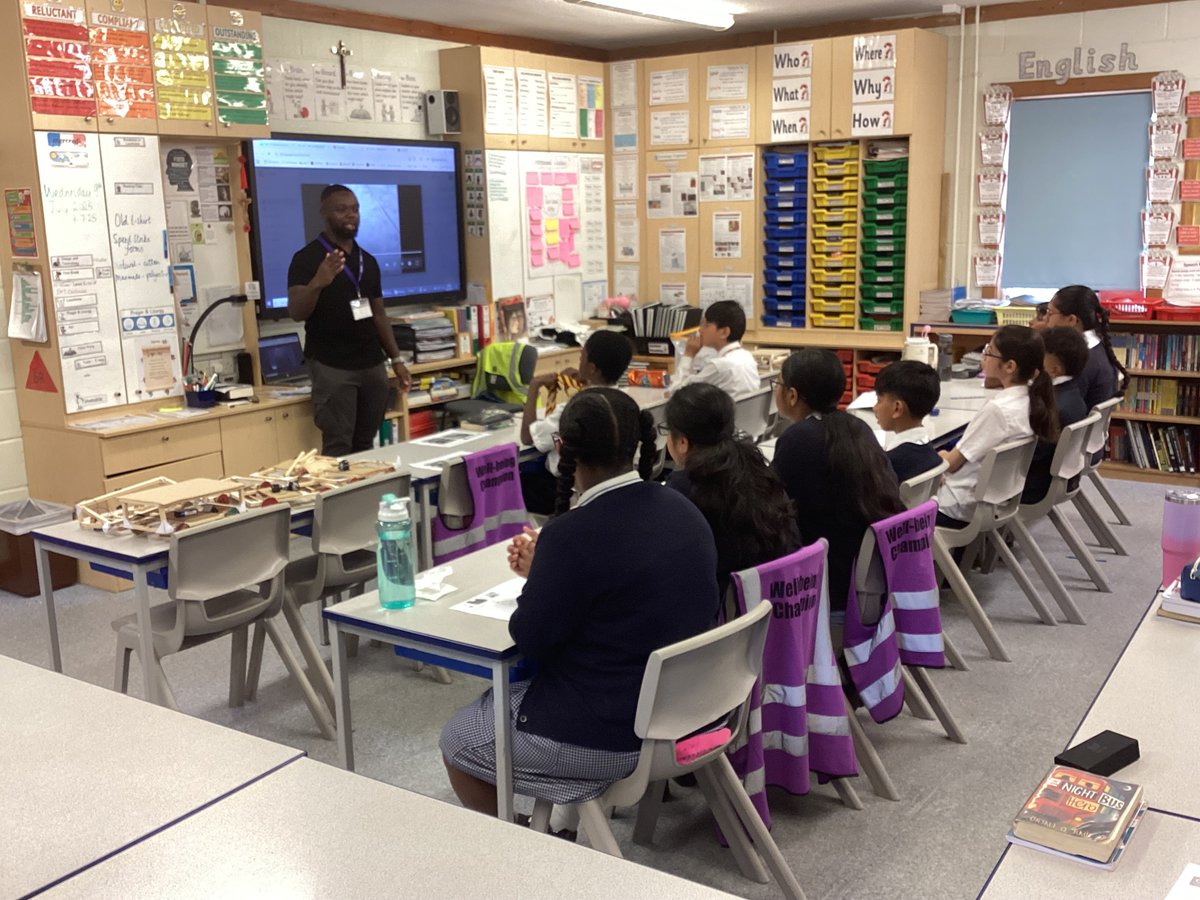 SSPP_Primary's tweet image. Having returned from their residential, Year 6 have dropped straight into STEM Week. Our visitor, Tosin, works in a STEM career at nuclear power plants. Even better than that, he is a former @Palmer_Catholic pupil! #STEM #SSPP
