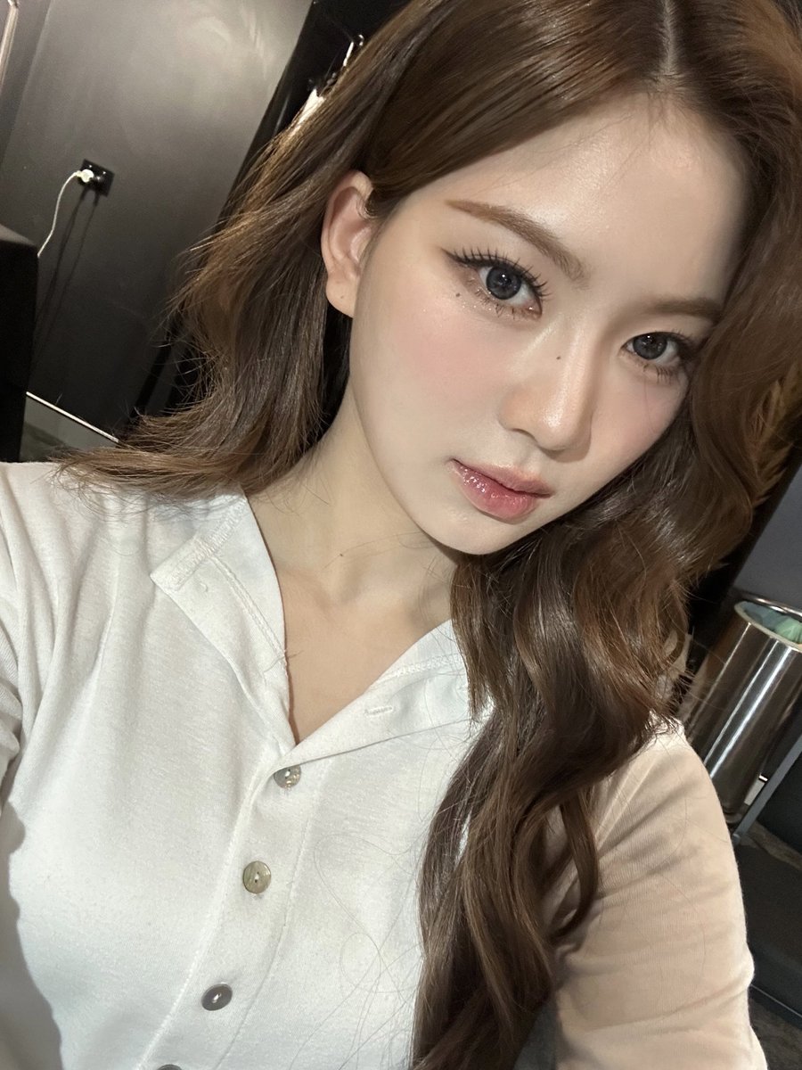 fleurswith's tweet photo. chaerongie update 🫧 https://t.co/HT6DlW521R