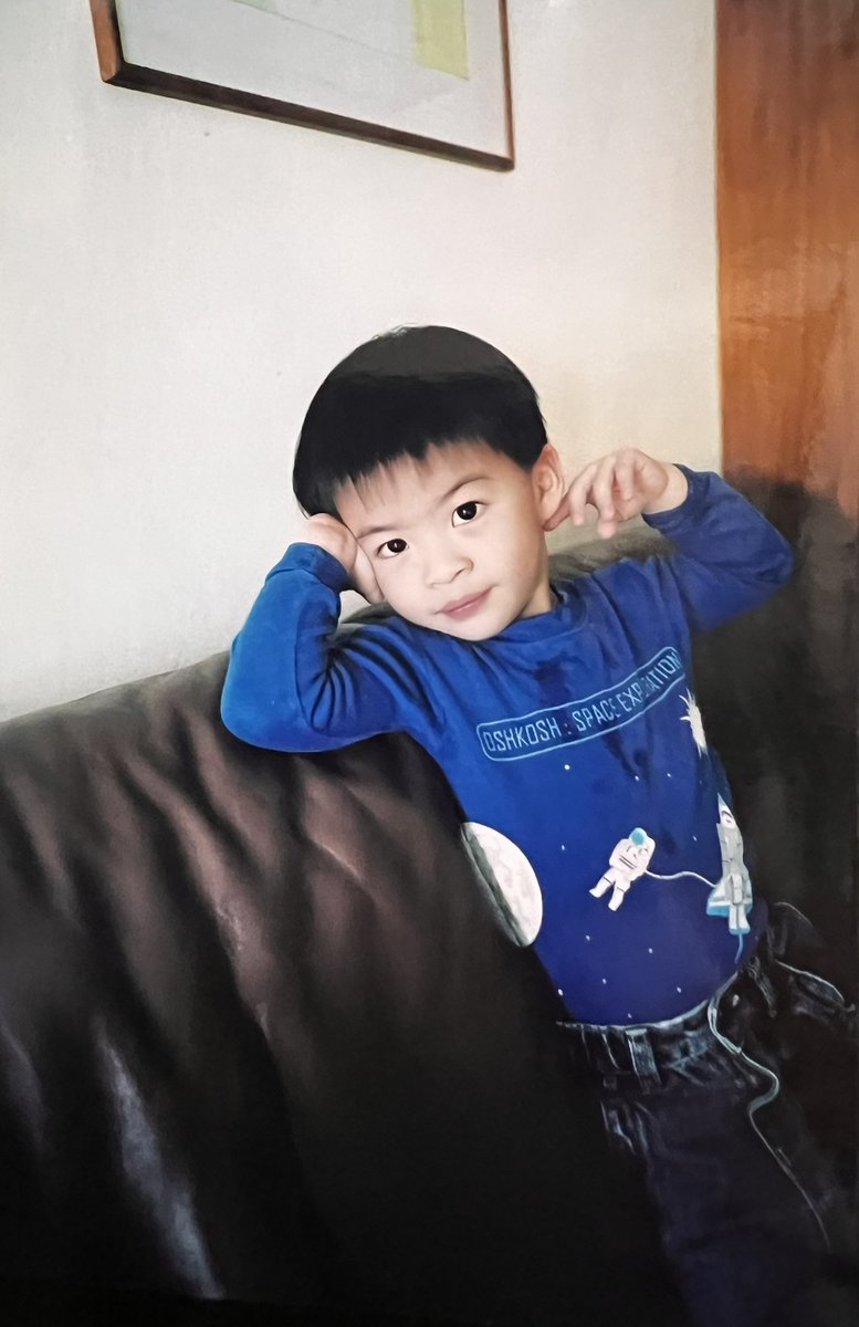 AKanchanatip's tweet image. พุงมาร์คยุบแล้วครับ 💙

#YOUNGMARCKRIS
#MARCKRIS