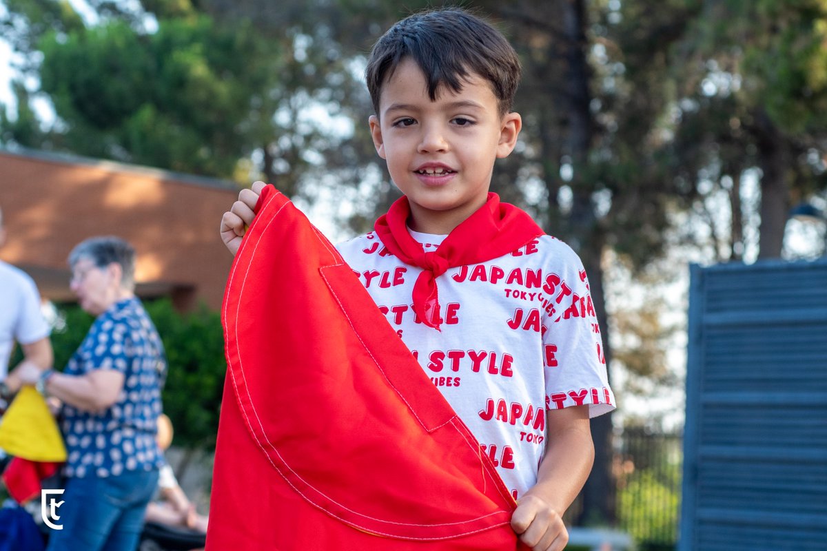 SANFERMINES🐂 ¿Aún no has vivido en nuestros Sanfermines? Nuestros alumnos de la Escuela Deportiva de Verano cada mañana disfrutan de esta actividad junto a sus familias que corren delante del toro evitando que les pillen.

#sanfermines
