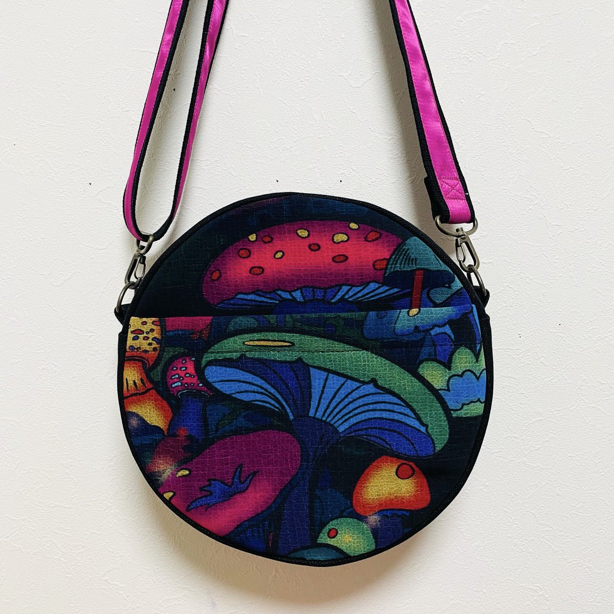 HMJまであと１０日！！

土曜日のみの出店ですが、思いっきり楽しみます！！
ブースNo.E-190
可愛い丸バッグたくさんもっていきまーす！！
hmj-fes.jp
<a href="/hmj_fes/">HandMade In Japan Fes'</a>