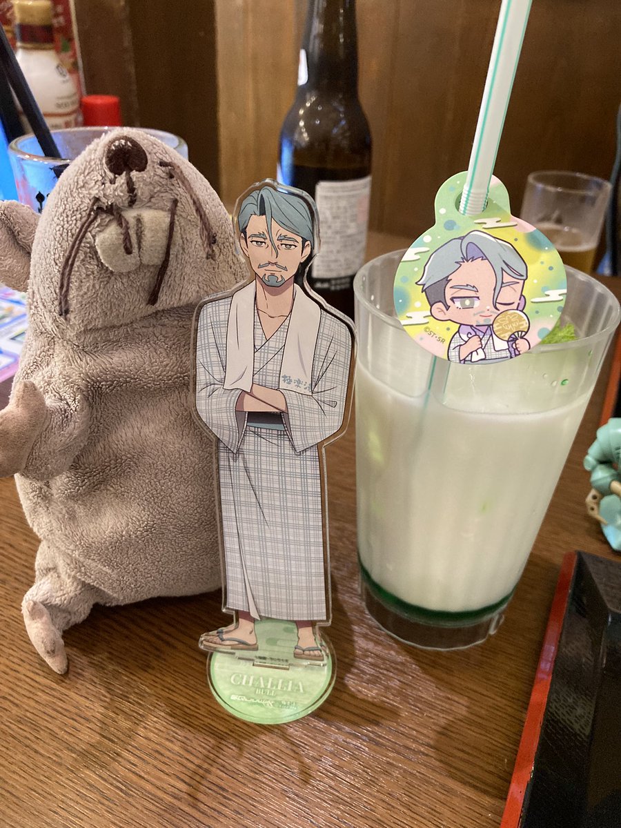 mogera619's tweet image. シャリア風呂♨️入ってきた🍵
ゆっくりお風呂入れて日々の疲れがとれました😌
木星プレートは食べ物の色ではありませんでした🟩
シャリアのアクスタでかい。なんでシャアがいないんだ！😣
