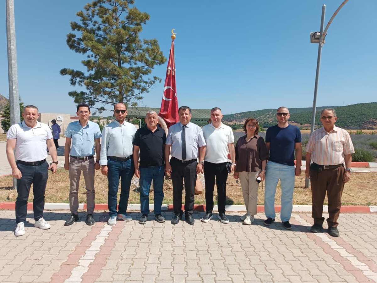 Tavşanlı MYO ile iş dünyası arasındaki iş birliğini güçlendirmek amacıyla protokol toplantısı gerçekleştirildi. Eğitim-istihdam bağlantısını önemsiyoruz. Gençlerimizi geleceğe hazırlıyoruz! #TTSO #Tavşanlı #EğitimSanayiİşBirliği