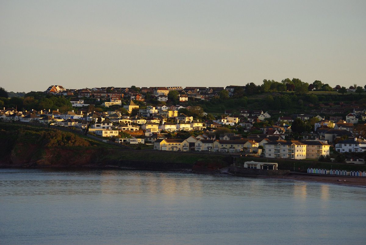 DevComsTogether's tweet image. 🏡 #RuralHousingWeek In 2025, Devon's rural housing market is showing a complex mix of growth and ongoing challenges.
Take a closer look at the trends affecting our region:
buff.ly/96ZPr7z
#affordablehousing #ruralhousing #devoncommunityhousinghub #affordablehousing