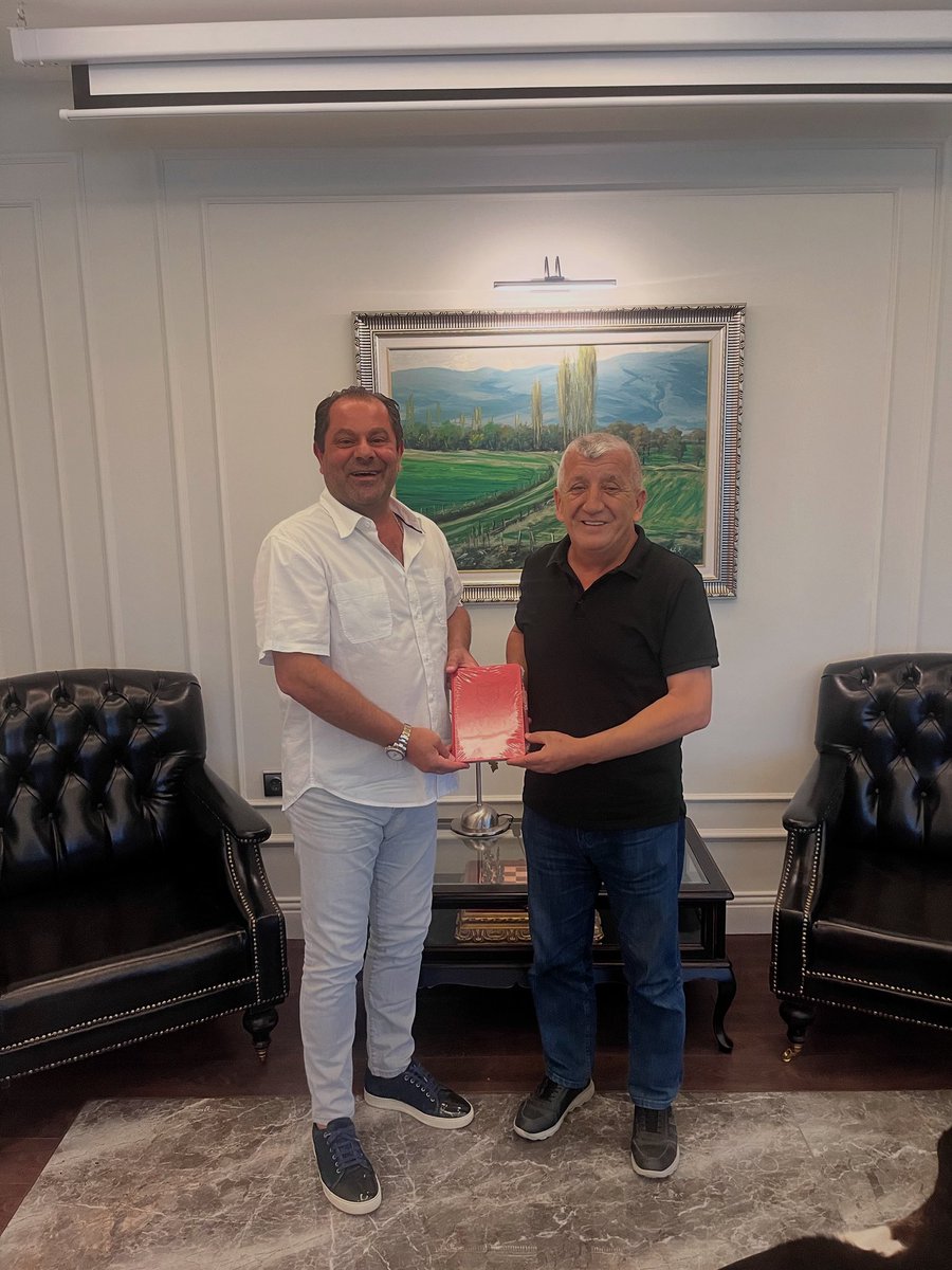 Yönetim Kurulu Başkanımız Davut Efe, üye ziyaretleri kapsamında Tarhan Madencilik’i ziyaret etti. Firma yetkilileriyle sektörün durumu, istihdam ve bölgesel kalkınma üzerine değerlendirmelerde bulunuldu. #TTSO #Tavşanlı #Madencilik