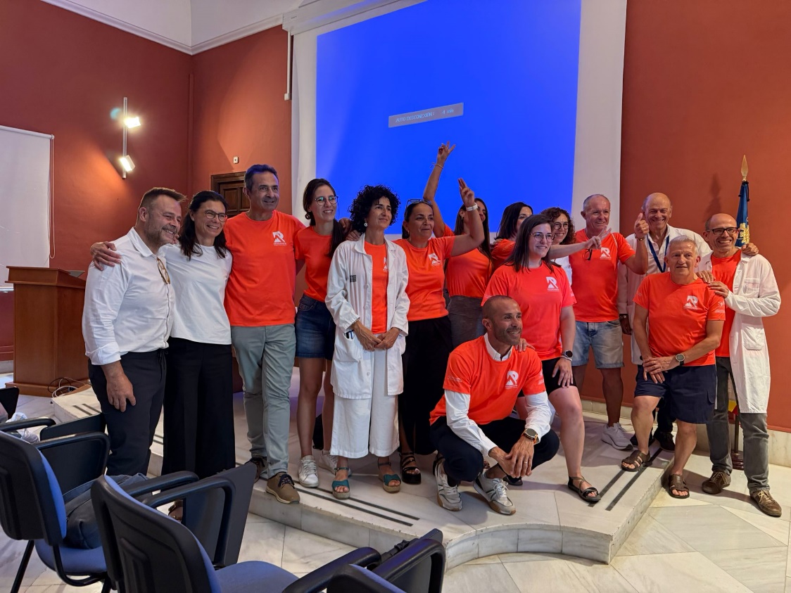 de los Pirineos, junto con la secretaria autonómica de la <a href="/GVAsanitat/">GVA Sanitat</a> , Begoña Comendador, la alpinista <a href="/Aracelisegarra/">Aracel·li Segarra ❄️</a> y los protagonistas del reto.

¡Desde la EVES damos la enhorabuena a los pacientes y profesionales sanitarios que han participado en este gran reto! 🏔️🎉