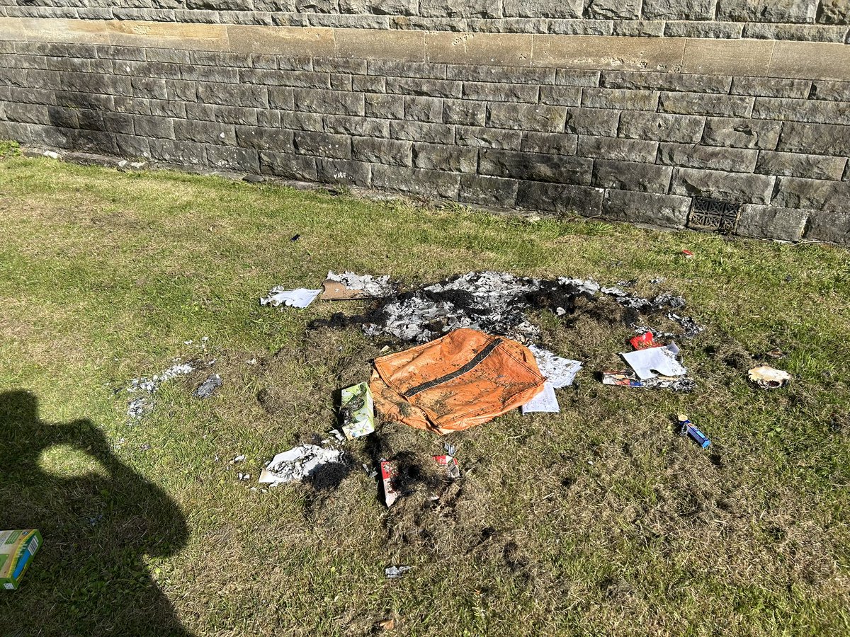 RevMarkBroadway's tweet image. A huge «thanks» to @swpolice who assured me that a patrol would be sent to move along some verbally abusive people from the church grounds; turns out a patrol wasn’t sent, enabling my recycling containers to be set on fire.