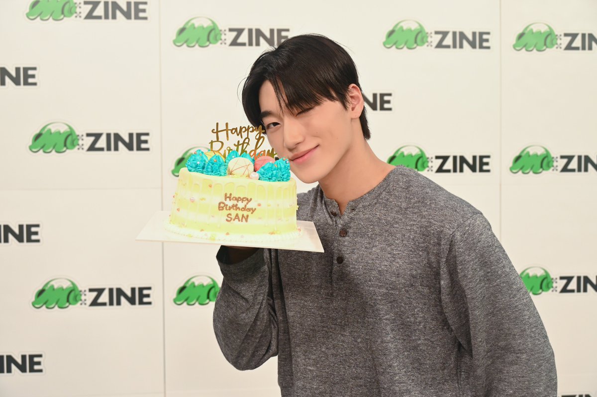 MZINE_tvasahi's tweet photo. 🎂𝐇𝐚𝐩𝐩𝐲 𝐁𝐢𝐫𝐭𝐡𝐝𝐚𝐲 SAN 🎂

素敵な1年をお過ごしください✨

本日お誕生日を迎えた #SAN さんの
”新たな魅力”が見られる?!
#MZINE はあす深夜1時30分放送です📺ˎˊ˗

こちらもお楽しみに！

@ATEEZofficialjp https://t.co/q7BE8zEn4f