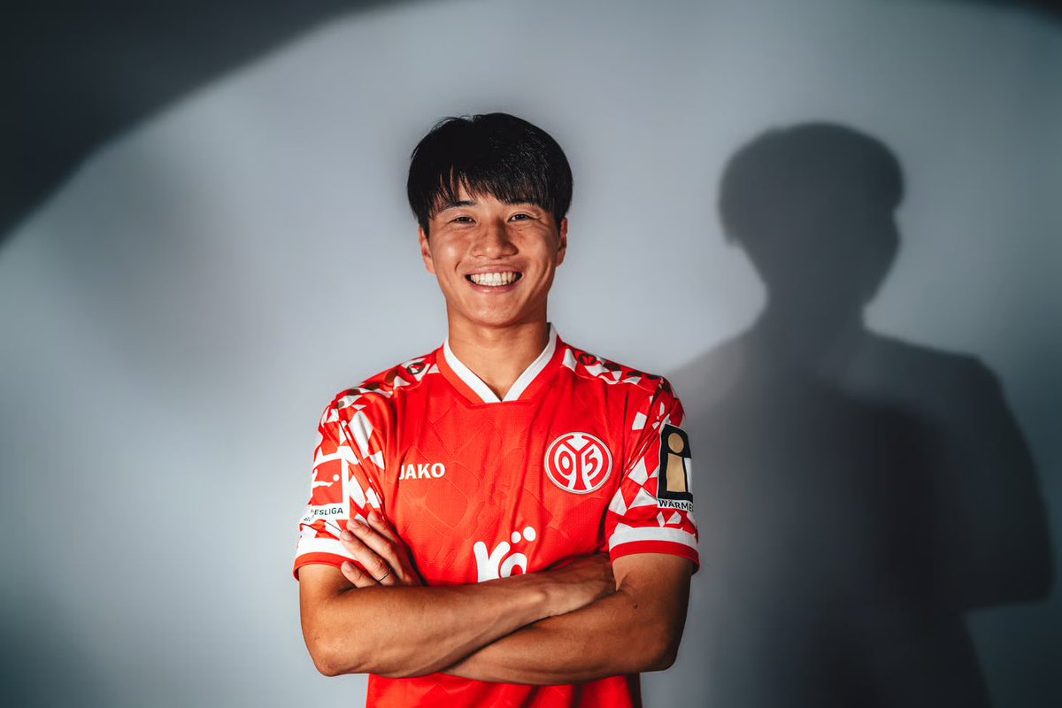 Japanese Football (@japanesefbl) on Twitter photo 🇩🇪✍️ Sota Kawasaki has joined Mainz 05 on loan from Kyoto Sanga, with the Bundesliga side holding an option to make the move permanent.
📸 <a href="/sangafc/">京都サンガF.C.【公式】</a> 🇩🇪✍️ Sota Kawasaki has joined Mainz 05 on loan from Kyoto Sanga, with the Bundesliga side holding an option to make the move permanent.
📸 <a href="/sangafc/">京都サンガF.C.【公式】</a>