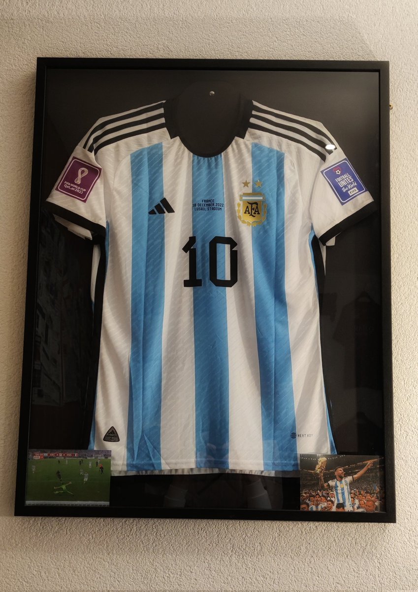 Graetsche1's tweet photo. @maxstephhh exactly why I've put a picture of the moment Emi saved this in my framed final shirt - this moment could have altered reality and today I wouldn't have inner peace with the world of professional football https://t.co/GtMzZemksr