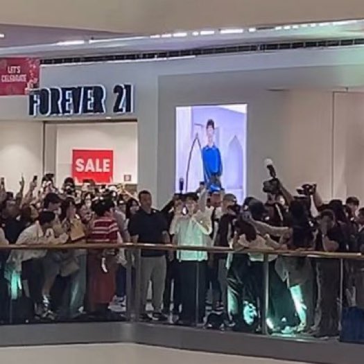 LUMABAS TALAGA SIYA TO SAY HI 🥹❤️

8SECONDS WITH SUNOO
#8secondswithSUNOO #NewGlobalAmbassador #SUNOO #선우 #ENHYPEN #엔하이픈 <a href="/ENHYPEN/">ENHYPEN OFFICIAL</a> <a href="/ENHYPEN_members/">ENHYPEN</a>
