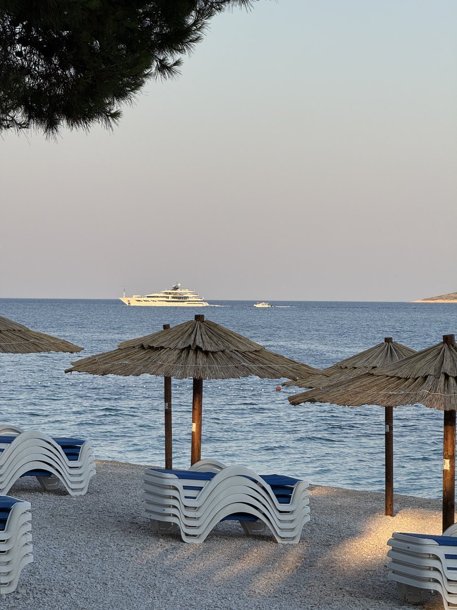 instblt's tweet image. трохи моря та щасливої мене вам в стрічку. постскриптум. щаслива я буваю тільки на відпочинку ✋🏻