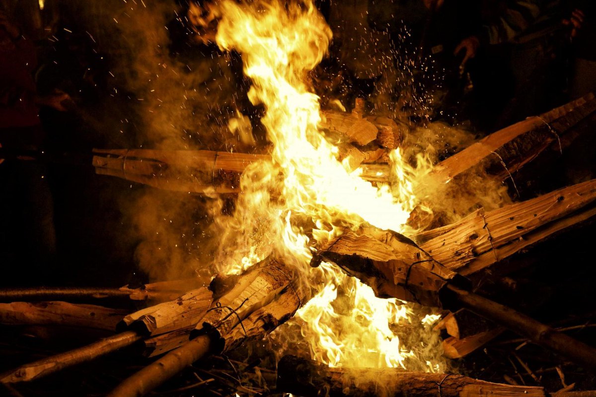 Càtedra Pirineus (@catedrapirineus) on Twitter photo 🔥 Els pobles de Pla de l'Ermita i Llesp conclouen aquest cap de setmana les celebracions fallaires dels mesos d'estiu.
🙌 Ens retrobarem al desembre, quan Argelaguer (21/12), Bagà i Sant Julià de Cerdanyola (24/12) ho celebren.
<a href="/cultura_cat/">Cultura</a> <a href="/DiputacioLleida/">Diputació de Lleida</a> <a href="/SOMPirineu/">SOMPirineu - IDAPA</a> 🔥 Els pobles de Pla de l'Ermita i Llesp conclouen aquest cap de setmana les celebracions fallaires dels mesos d'estiu.
🙌 Ens retrobarem al desembre, quan Argelaguer (21/12), Bagà i Sant Julià de Cerdanyola (24/12) ho celebren.
<a href="/cultura_cat/">Cultura</a> <a href="/DiputacioLleida/">Diputació de Lleida</a> <a href="/SOMPirineu/">SOMPirineu - IDAPA</a>