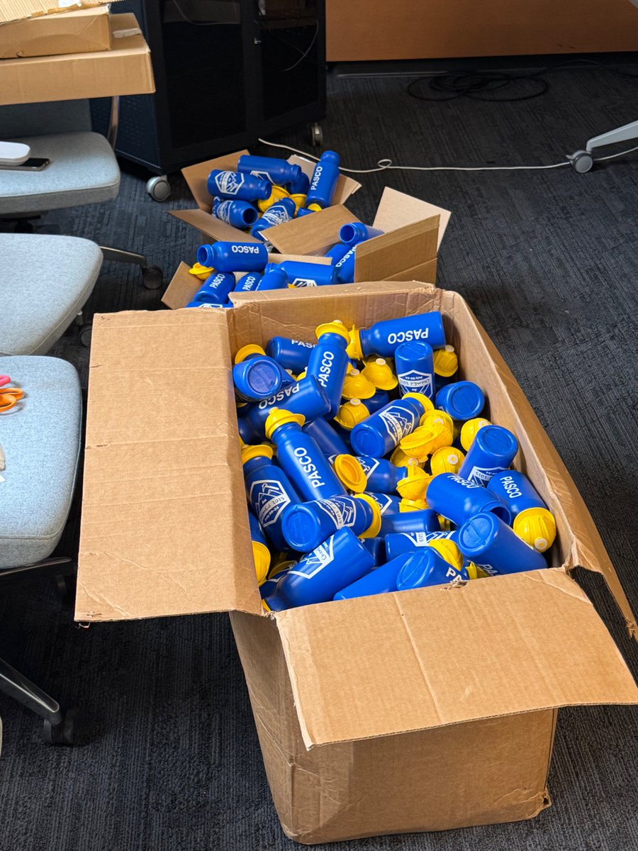 Our amazing volunteers and committee members are busy today, getting all of the tote bags and these AMAZING <a href="/coschoolofmines/">Colorado School of Mines</a> water bottles ready for Sunday!! ⛏️😍 #chemed2025