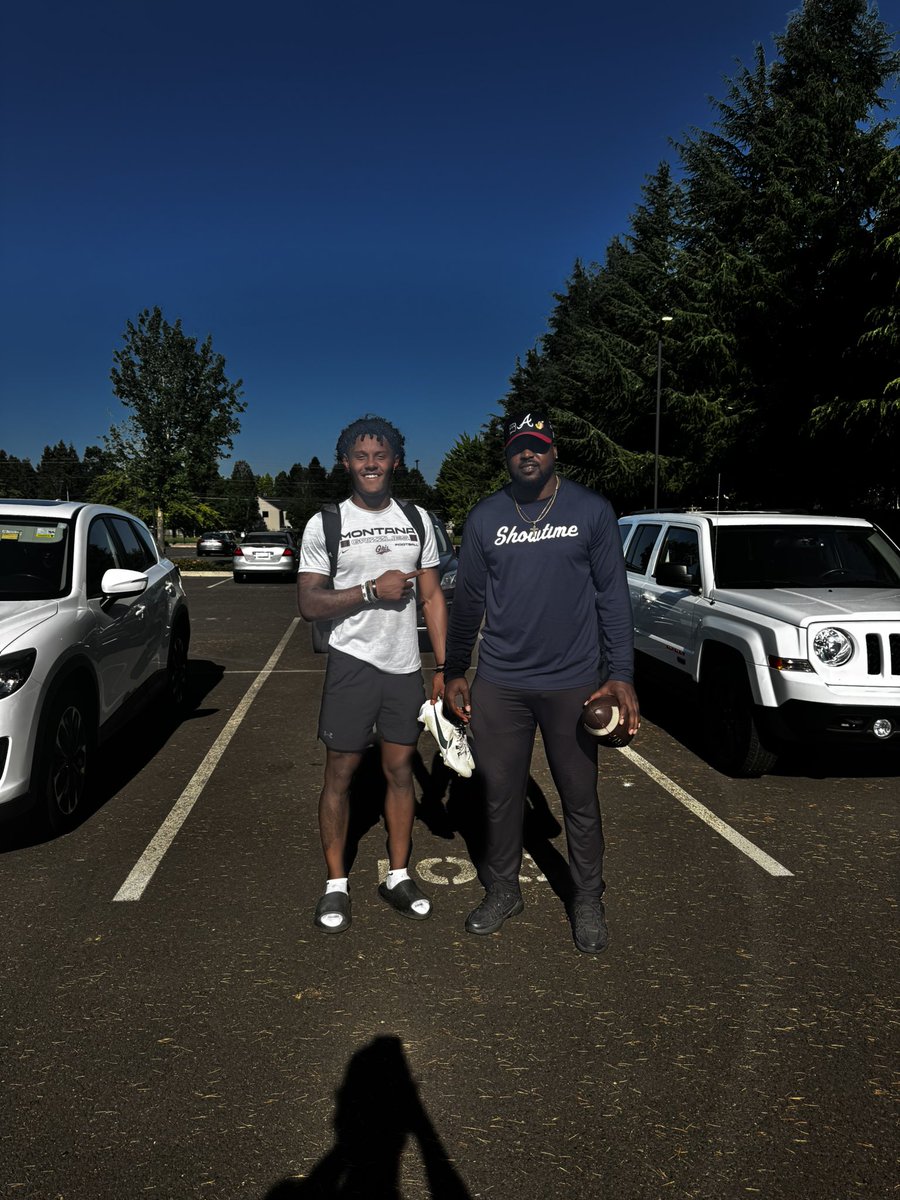 Got some good work in with <a href="/RCarterTV/">RaShaad Carter</a> 

<a href="/teamlillard7on7/">Team Lillard Football</a> <a href="/BelgradeFB/">𝙱𝚎𝚕𝚐𝚛𝚊𝚍𝚎 𝙷𝚂 𝙵𝚘𝚘𝚝𝚋𝚊𝚕𝚕</a> <a href="/BIGSHMT/">Jesse Schmidt</a>