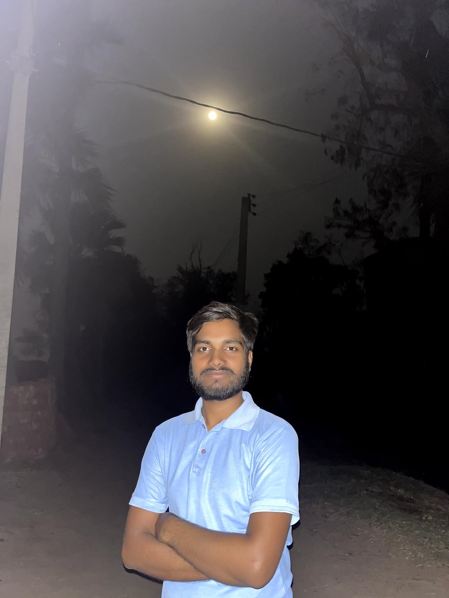Shubham34788's tweet photo. चलो चांद का किरदार अपना ले, हम दाग अपने पास रखें और रोशनी बांट दें....🌕🌝
.
#MoonKnight #moonlight https://t.co/COiDiyDJKU