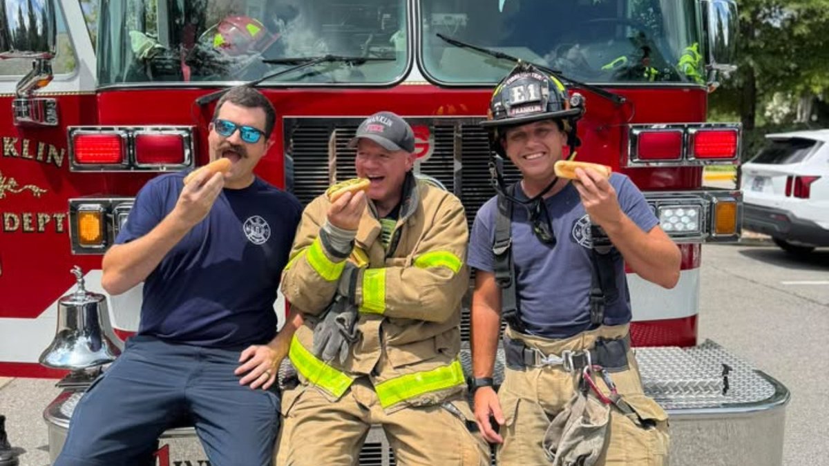 FranklinFire's tweet image. The National Hot Dog Day celebration at Vitality Living was briefly interrupted by a fire alarm late this morning. FFD responded to the assisted living and memory care community at 1035 Fulton Greer Ln. at 11:23 AM and quickly confirmed there was no fire.
Captain Tom Chaffin…
