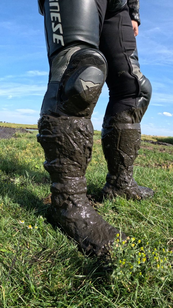 Found some nice mud during my ride.. 😏😈