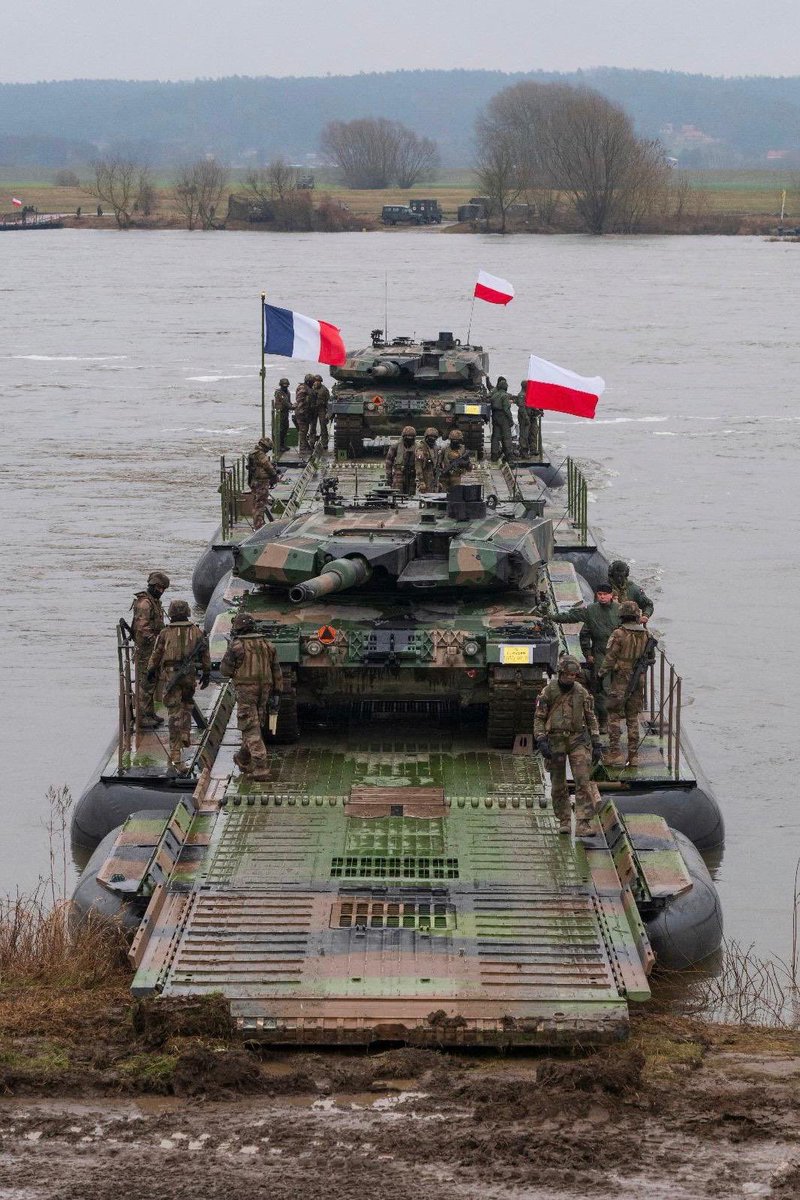 CEMAT_FR's tweet image. En mai la France et la Pologne ont signé le traité de Nancy pour une coopération et une amitié renforcées.
Aujourd’hui, nos armées de Terre s’engagent à renforcer leur coopération et développer leur interopérabilité.
Un objectif commun : la défense de l’Europe.