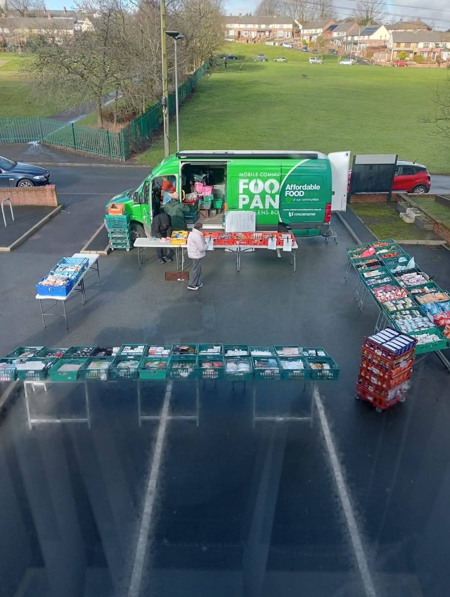 🚛💚 The Mobile Pantry is back in Moss Bank – drizzle or shine! 💚🚛
Join us outside this Thursday 17 July, 10:30am–12:00 noon at Park Farm Community Centre for fresh food, friendly faces &amp; big value! 🛒

#StHelensTogether #RightToFoodUK 

<a href="/HSHVCA/">HSHVCA</a>