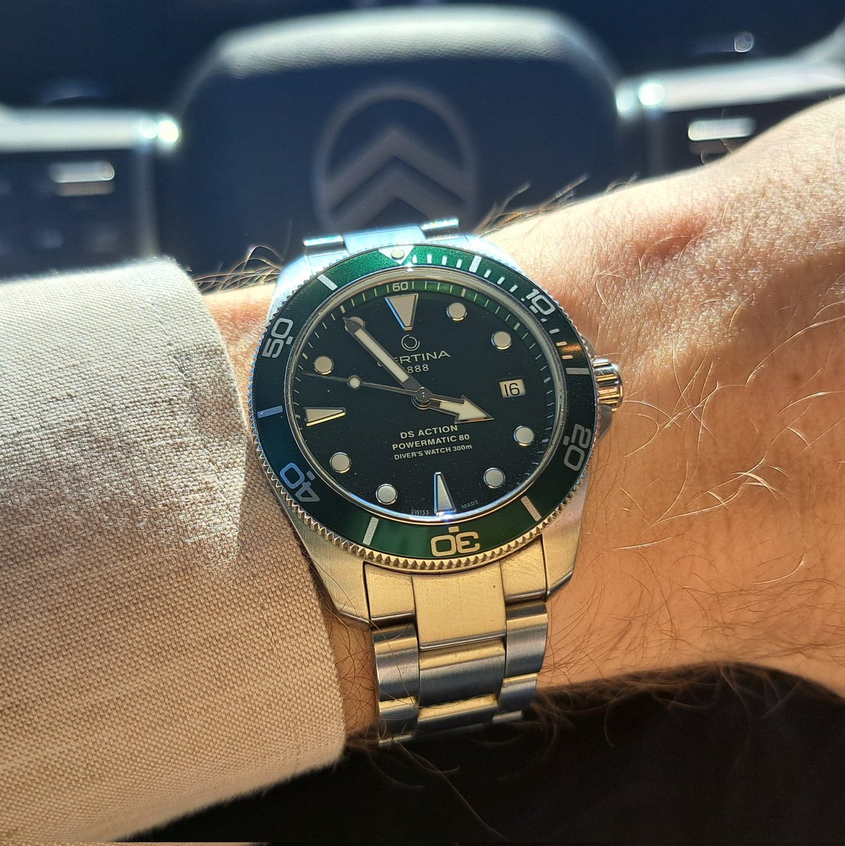 loliism's tweet image. Away on summer vacation. #certina