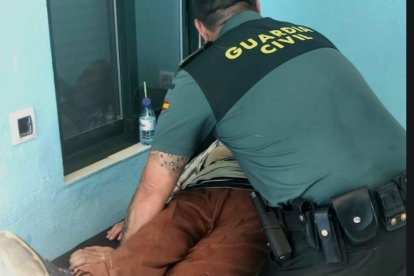 _IGC_'s tweet photo. Gran servicio realizado por nuestro  compañero y representante de IGC @guardiacivil de León, ¡Enhorabuena!
Localizada la mujer de 85 años desaparecida en Alija del Infantado https://t.co/vqQ1Y182Nn https://t.co/4lA4I3Rg8s