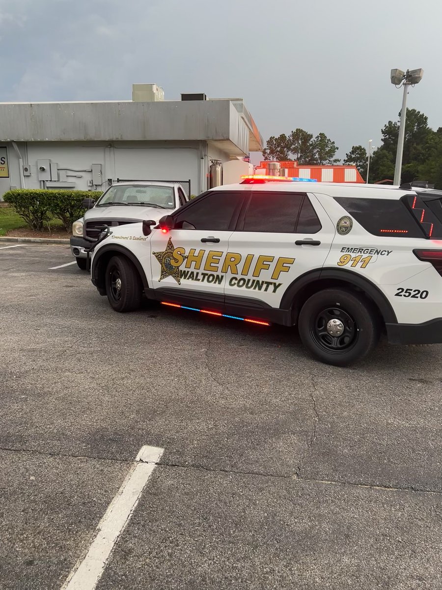 WCSOFL's tweet image. TUESDAY NIGHT IN DEFUNIAK SPRINGS: The @WCSOFL received an alert regarding a stolen vehicle traveling in the area.
A deputy spotted the vehicle parked at McDonald's on 331 S and conducted a traffic stop. The driver, Luis Gerardo Maldonado, 43, of Cleburne, Texas, was detained.…