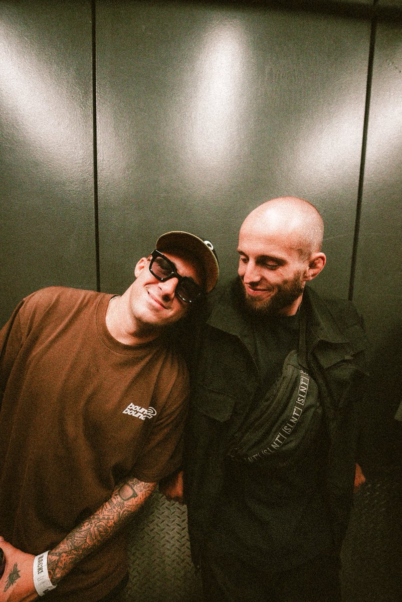 DJ4B's tweet image. TIME 🍊