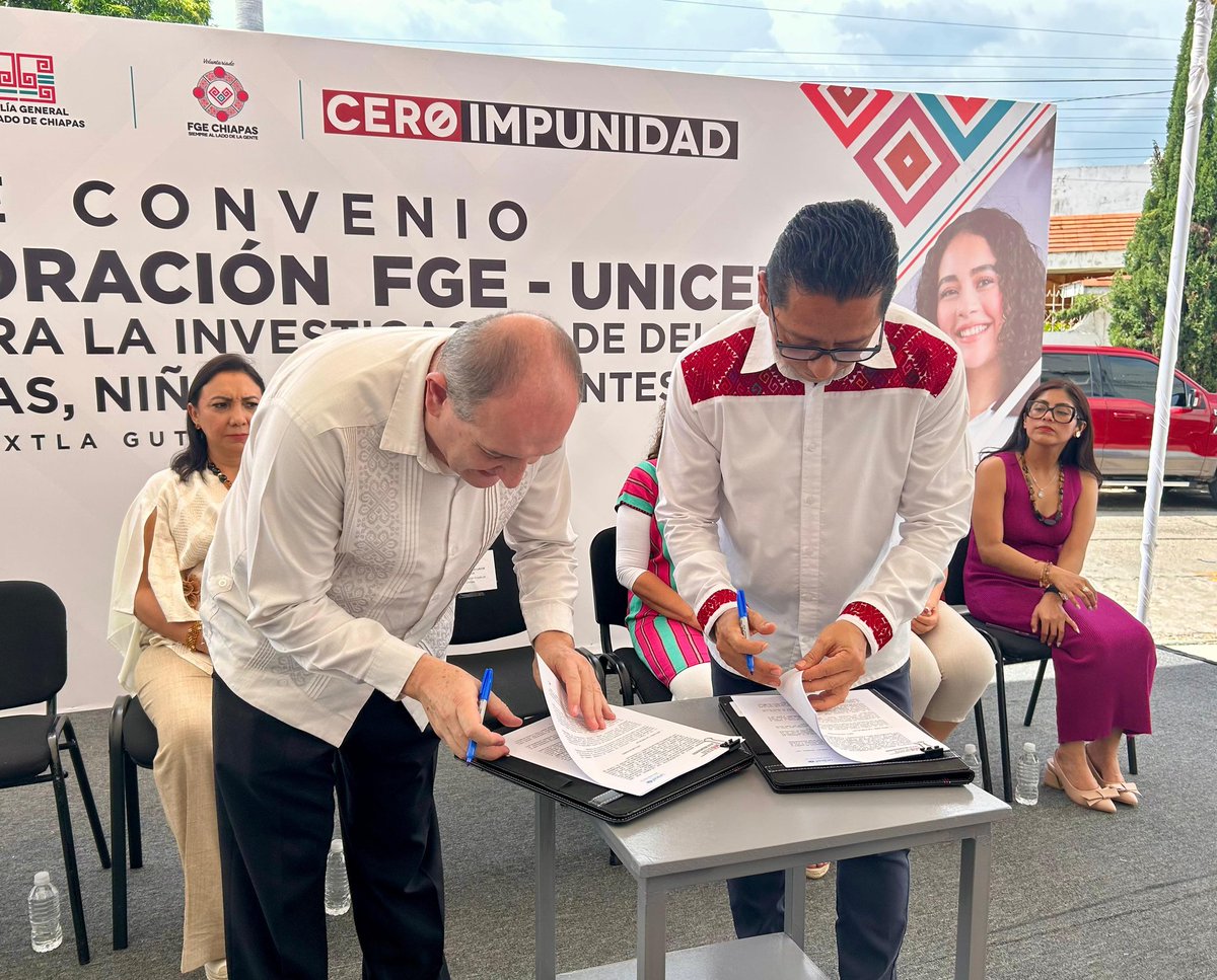 UNICEFMexico's tweet image. Firmamos un convenio con la Fiscalía General de Chiapas. Como parte de este acuerdo, se inauguró la primera Fiscalía de Investigación en Agravio de Niñas, Niños y Adolescentes en el estado, un paso clave para garantizar atención especializada a la niñez víctima de delitos.