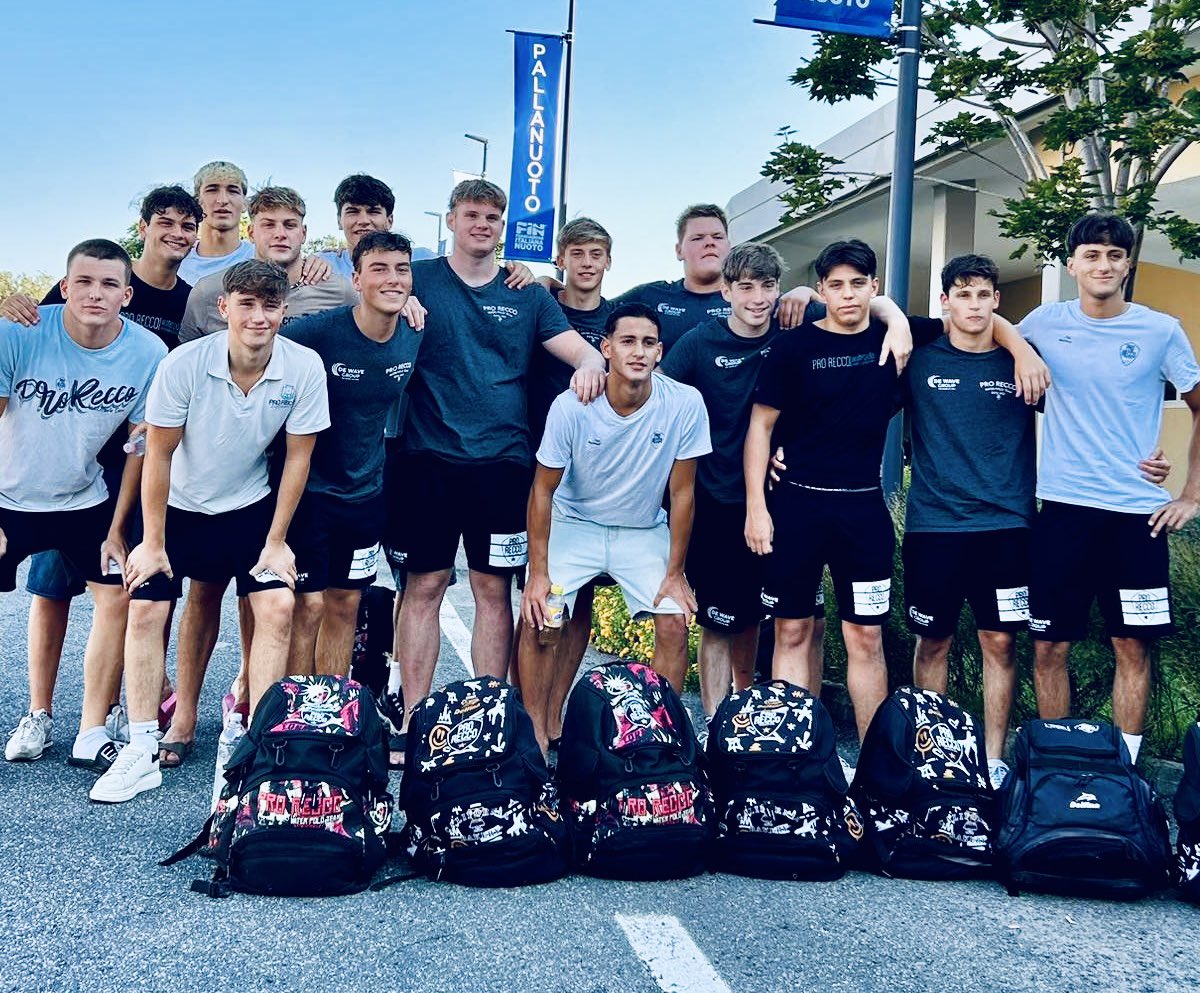🤽‍♂️ | sᴇᴛᴛᴏʀᴇ ɢɪᴏᴠᴀɴɪʟᴇ

Gli Juniores biancocelesti si qualificano alla Final Eight Scudetto!

Gli Under 18 guidati da Elio Brasiliano battono Ancona (13-7) e Catania (9-6): la Pro Recco è tra le prime otto squadre in Italia!

🔗 prorecco.com/juniores-in-fi…