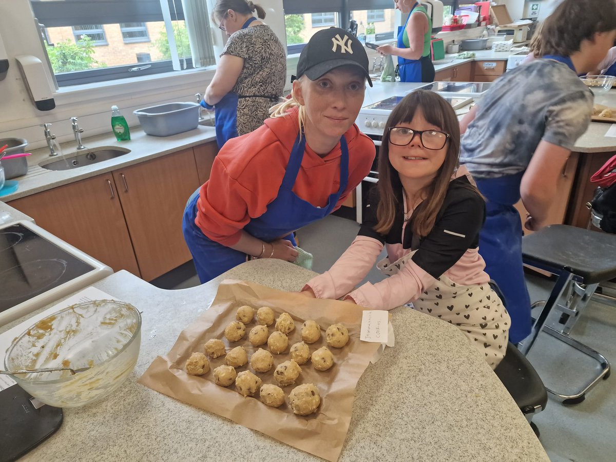 Week 2 of our Family Cooking &amp; Baking Class <a href="/CarlukeHS/">Carluke High School</a>  was sweet! Cookies, cinnamon buns and loads of smiles. So proud of the families building confidence and connection together. Big love to <a href="/carluke_yfcl/">Carluke_Universal_Connections_YFCL</a> and <a href="/Carluke_SEBN/">Carluke HS - S.E.B.N</a> 

#summerholidays #CLD #CommunityEngagement #Familyf