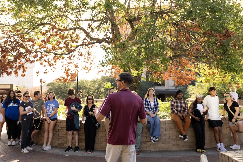 TXSTAdmissions's tweet image. Visiting #TXST is the best way to picture yourself here. 
 
Schedule a guided tour led by current students or opt for a self-guided experience with everything you need to explore our San Marcos Campus at your own pace. ow.ly/sn5150Wjhwm