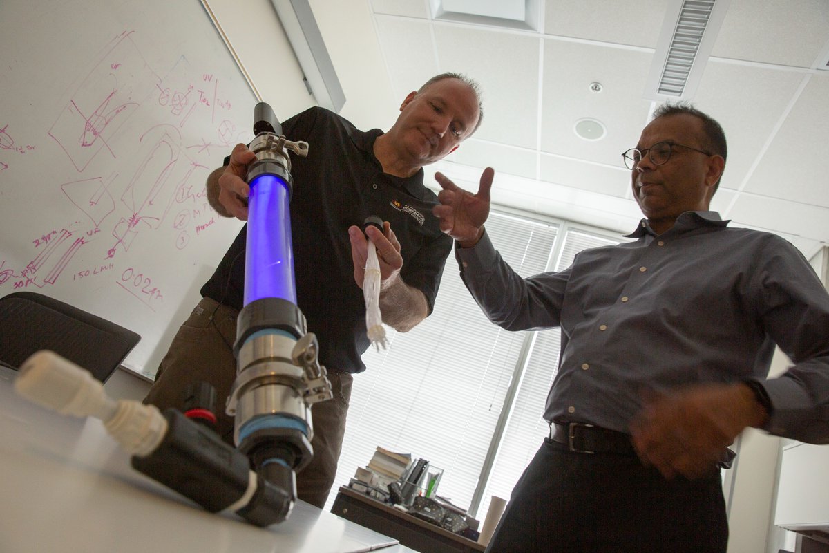 SSEBEatASU's tweet image. ๐ @ASUEngineering Professors Paul Westerhoff's & Sergi Garcia-Segura's #research laid the groundwork that led to #startup H2Optic Insights, which was awarded a @NASA grant to develop #disinfection tech for #space missions. ow.ly/hA2150WpzFe๐ง#EnvironmentalEngineering #LED