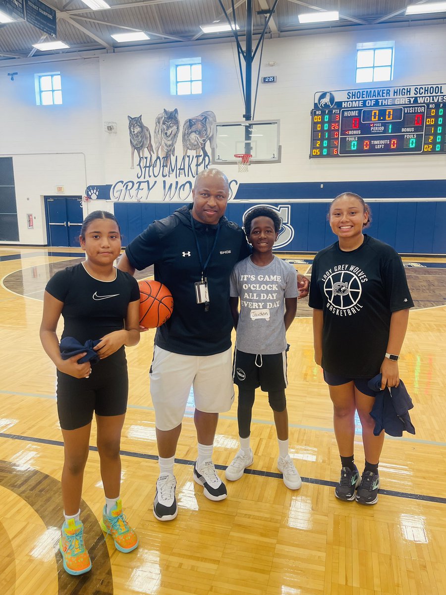 ShoemakerGBB's tweet image. GREY AND BLUE 2025 STAR CAMPERS βοΈ
@SHOETXBB