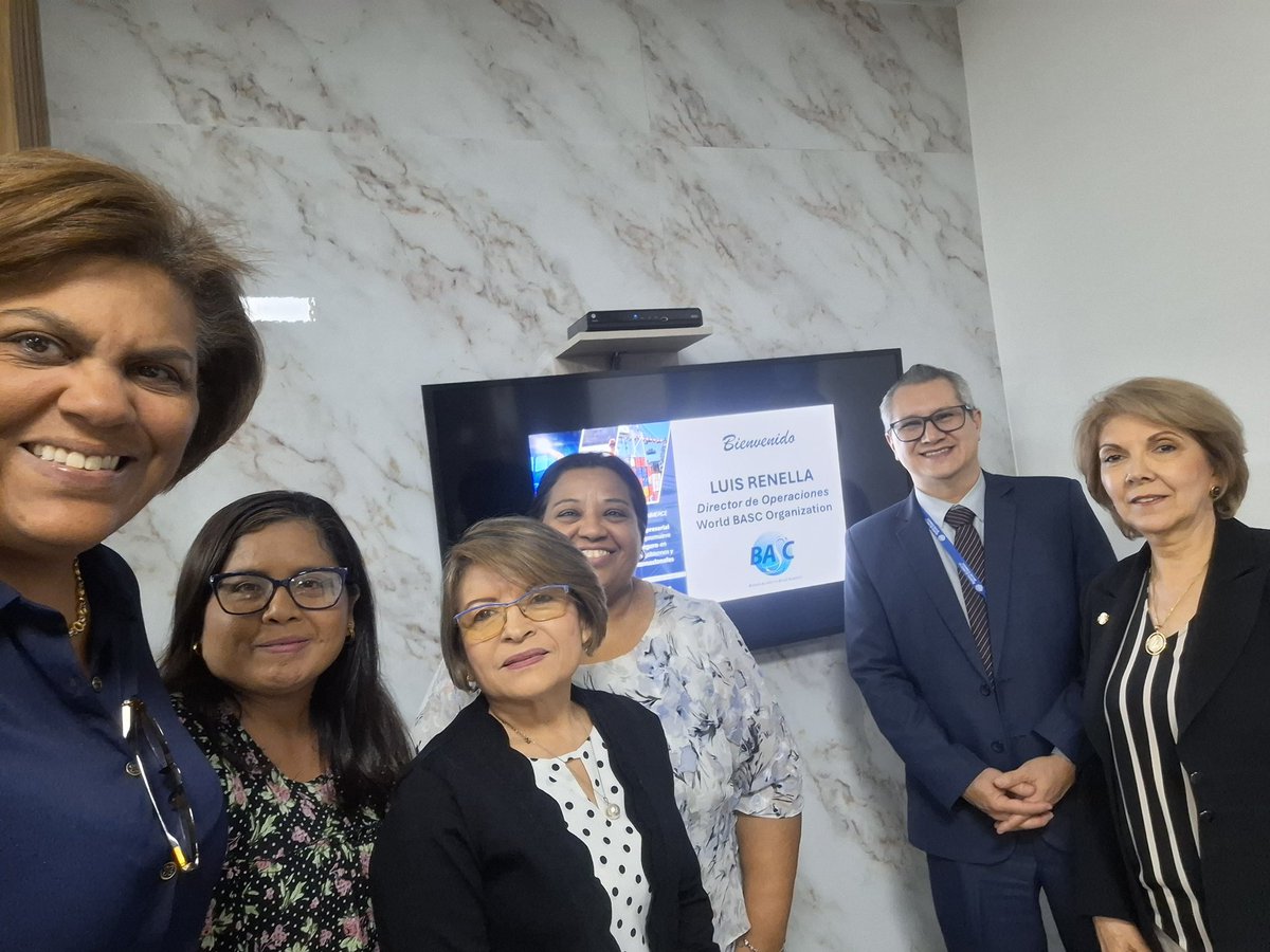 Recibimos la  visita del Sr. Luis Renella, Director  de Operaciones de <a href="/WorldBASCOrg/">World BASC Org.</a>  
Apreciamos en la foto la sesión del proceso de auditoría del Capítulo #BASCPanamá #comercioseguro