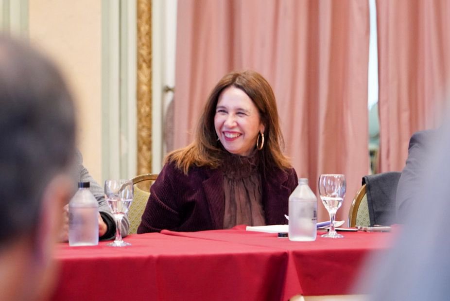 PilarRamirezmpr's tweet image. Gracias a los Directores de Comunicación de distintas empresas por invitarme a hablar del nuevo rumbo que impulsamos desde La Libertad Avanza.
El cambio profundo que lidera @JMilei también tiene que llegar a la Ciudad.