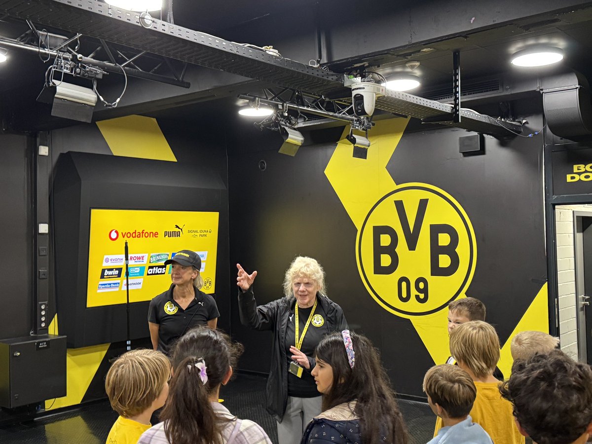 BVB-Lernzentrum (@bvb_lernzentrum) on Twitter photo Der dritte Tag des „Ilya Shumov Pokals“ brachte für die teilnehmenden jungen Schachspieler*innen neben den obligatorischen 2 Partien mit offizieller DWZ Auswertung auch eine Stadiontour durch den <a href="/SIGNALIDUNAPARK/">SIGNAL IDUNA PARK</a> 🏟️🖤💛 mit sich 🙌 Der dritte Tag des „Ilya Shumov Pokals“ brachte für die teilnehmenden jungen Schachspieler*innen neben den obligatorischen 2 Partien mit offizieller DWZ Auswertung auch eine Stadiontour durch den <a href="/SIGNALIDUNAPARK/">SIGNAL IDUNA PARK</a> 🏟️🖤💛 mit sich 🙌