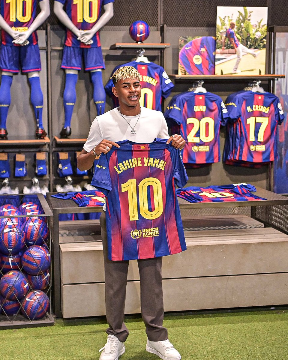 OneFootball (@onefootball) on Twitter photo Lamine Yamal ๐
Barcelonaโs new No ๐ Lamine Yamal ๐
Barcelonaโs new No ๐