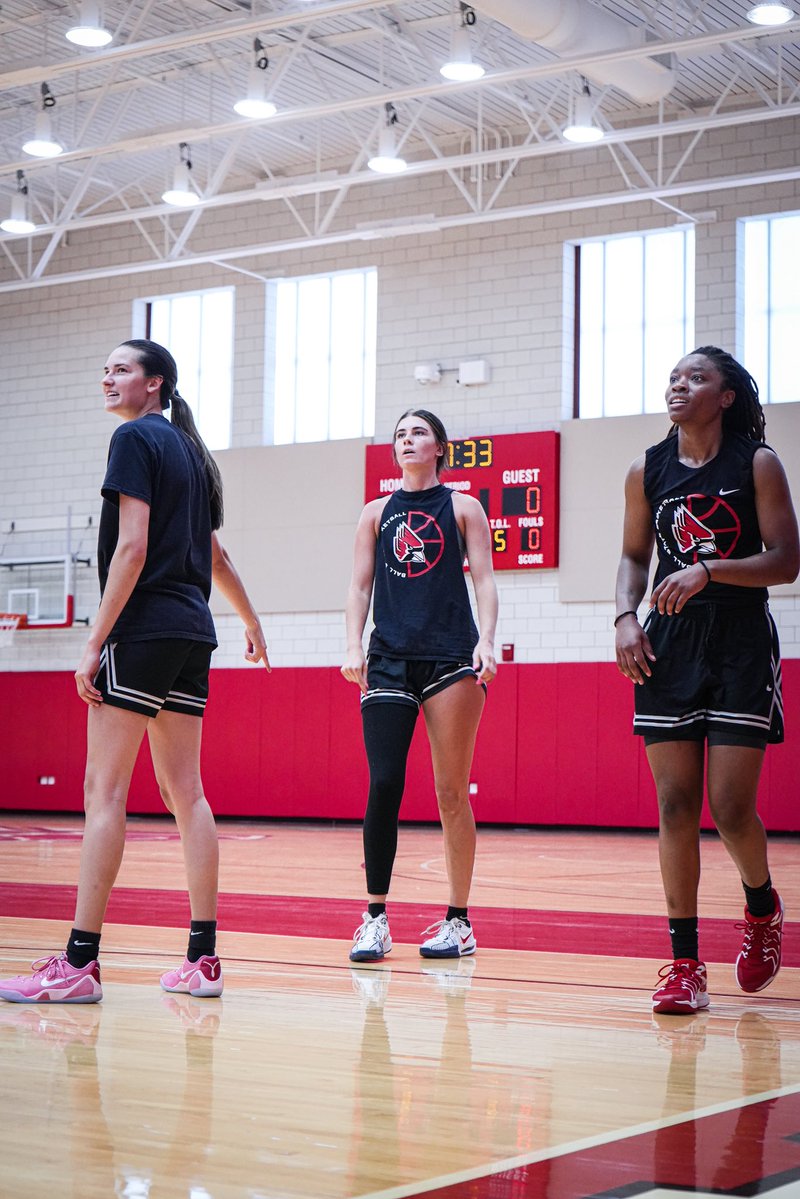 BallStateWBB's tweet image. on the clock.