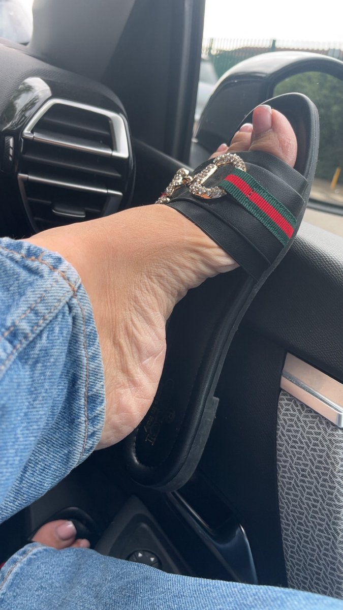 Been so busy today not even had time to come on ! But don’t you think my feet are still so perfect
