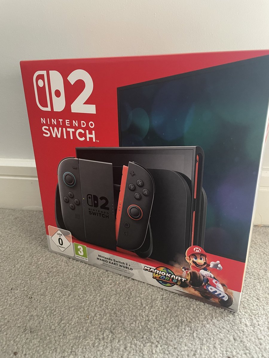 HungerClub's tweet image. Where my #Switch2  players at? 
Hit me up with tour friend codes 

Excited to add this in the console family! 

Happy Birthday to me 🎁 🥳

#NintendoSwitch2  #nintendo #NintendoSwitchOnline
