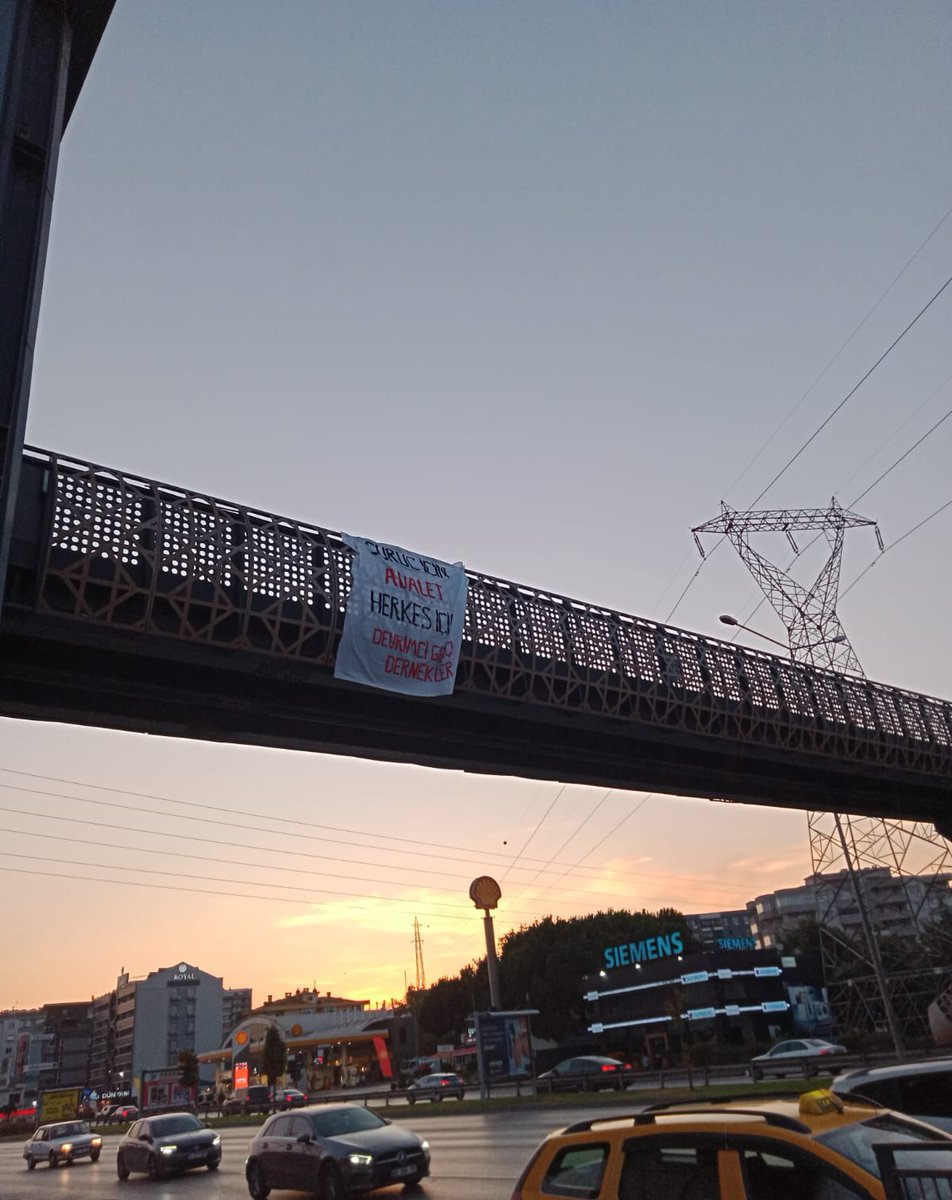 dgdbursa's tweet image. 🚩 Suruç için adalet, herkes için adalet!
Her yerde eşitlik, özgürlük ve adalet mücadelesini sürdürmeye devam ediyoruz.
