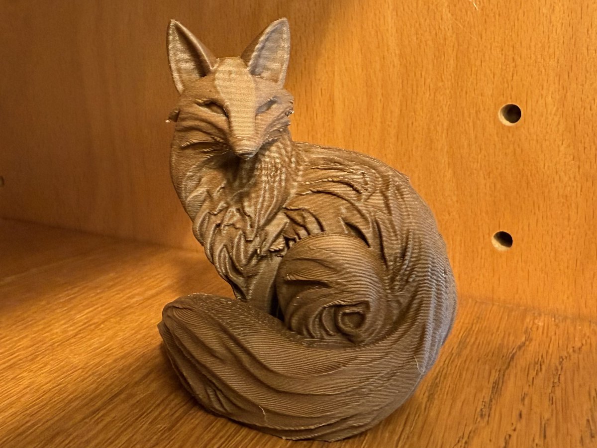 extrakaese's tweet image. Neue Sachen aus dem 3D-Drucker!
Ich habe Holz-Filament & das blaue Glow in the Dark von @jayo_filament ausprobiert.
#Werbung
Groot & die Skelette finde ich besonders cool.
Was sagt ihr dazu?
