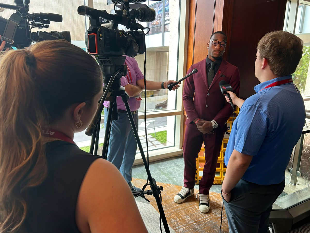 TheGreat_Nate's tweet image. .@OUNightly students are busy covering the #Sooners today. Such great experience for them.