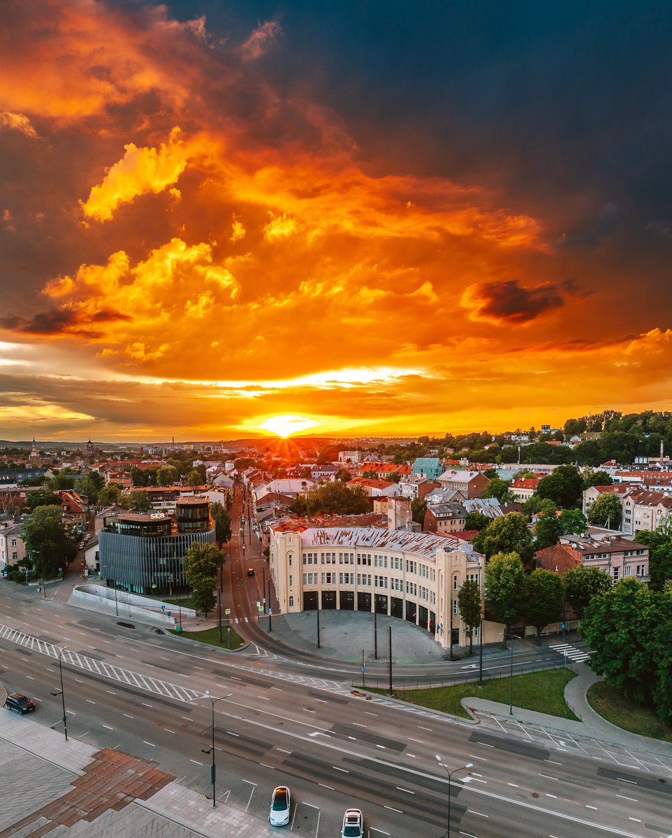 NejauNet's tweet image. #Kaunas #Lithuania #Lietuva #dronas #Mavic3 #mavic3pro #drone #kaunasaerial #vasara2025 #djimavic3pro #summer2025 #hasselblad #hasselbladdrone #vakaras #kaunasoldtown #kaunasmodernism #nemunogatve